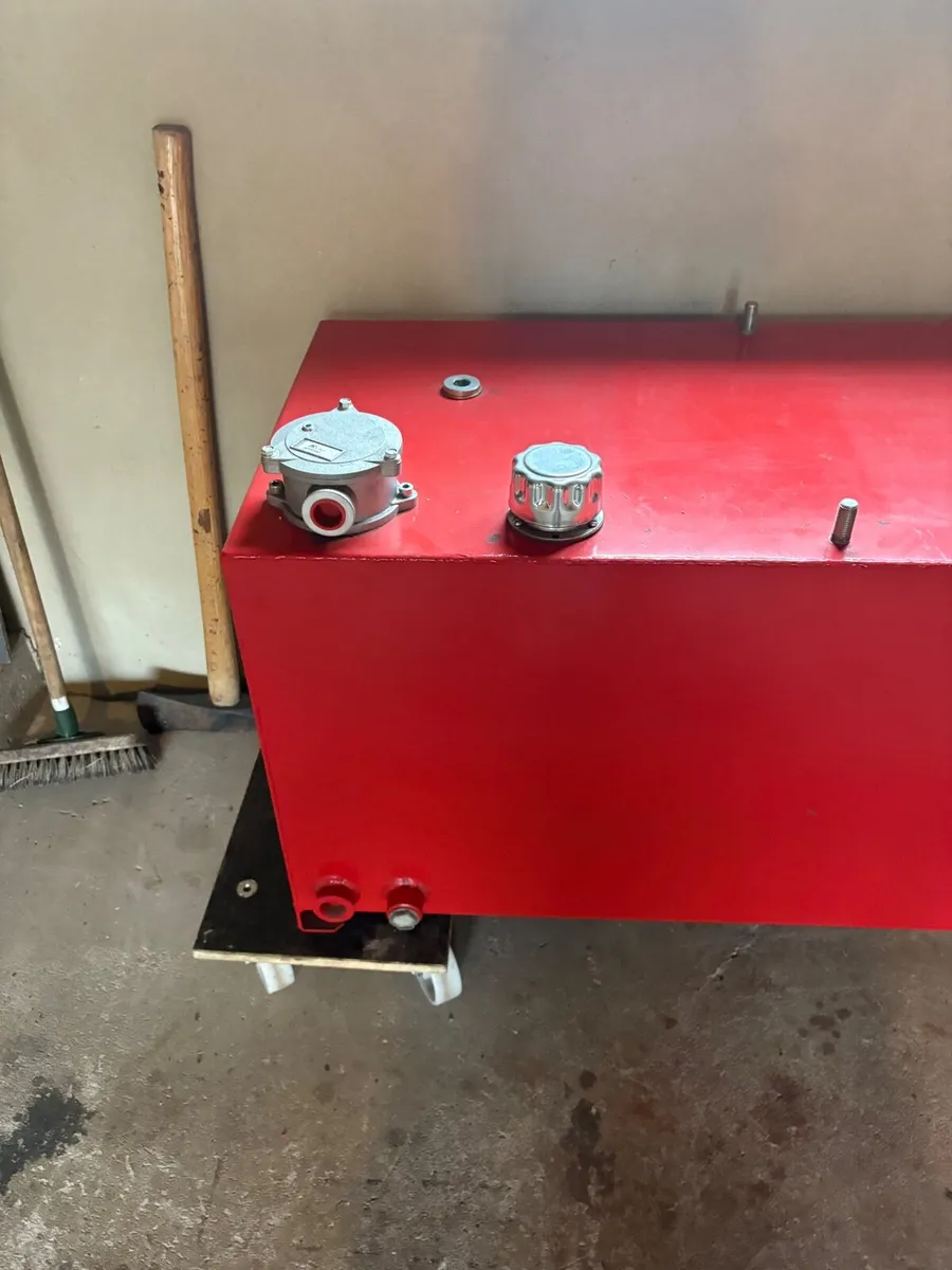 Hydraulic tank - Image 3