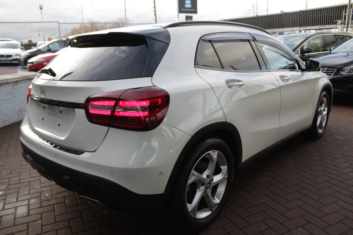 MERCEDES BENZ GLA180 AMG-LINE 5DR ESTATE AUTOMATIC - Image 4