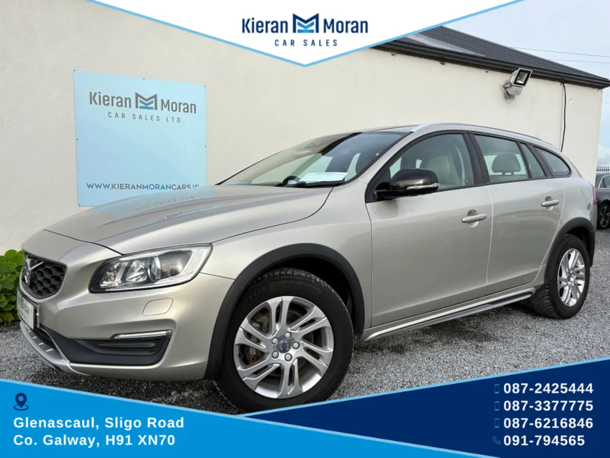 Volvo V60 CROSS COUNTRY - Image 1