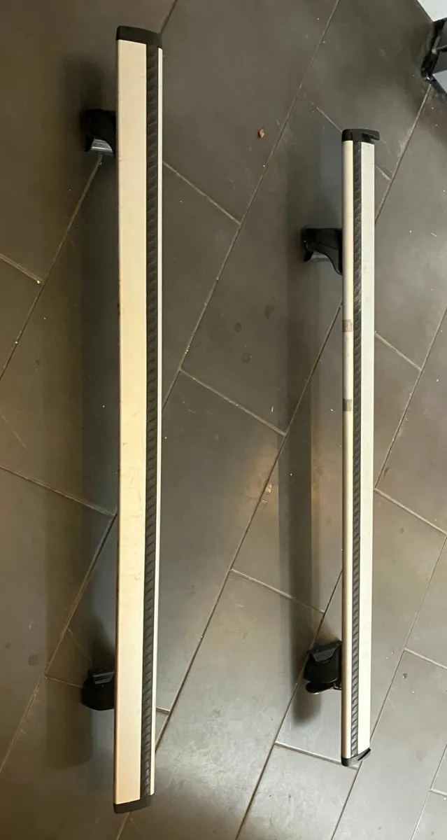 Mitsubishi Outlander 2016 Roof Bars - Image 1