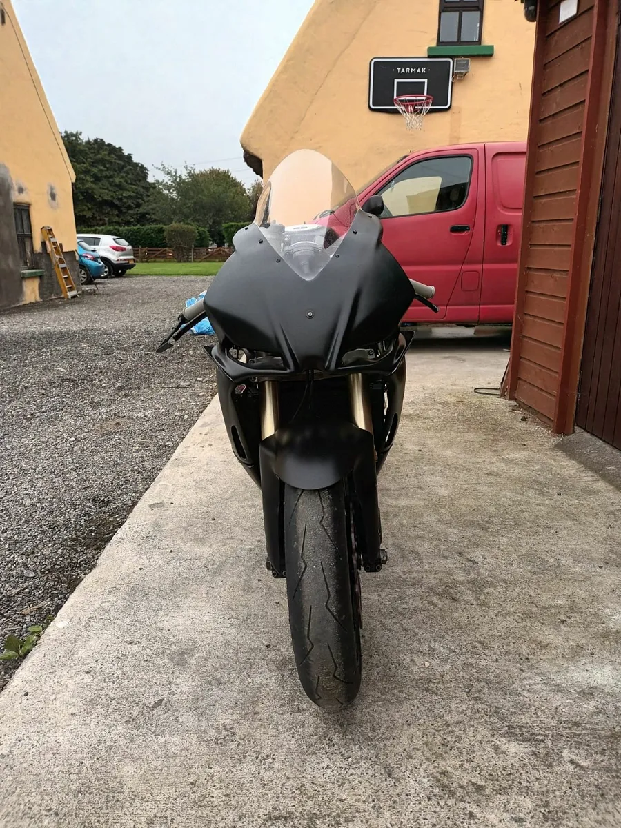 Kawasaki ER6 Race bike - Image 3