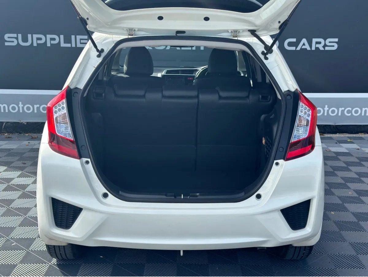 Honda Fit Auto hybrid - Image 1