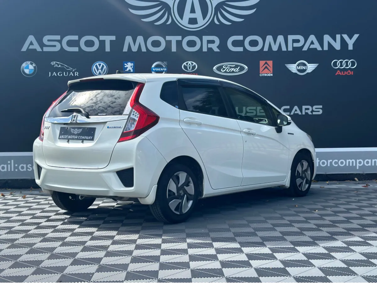Honda Fit Auto hybrid - Image 4