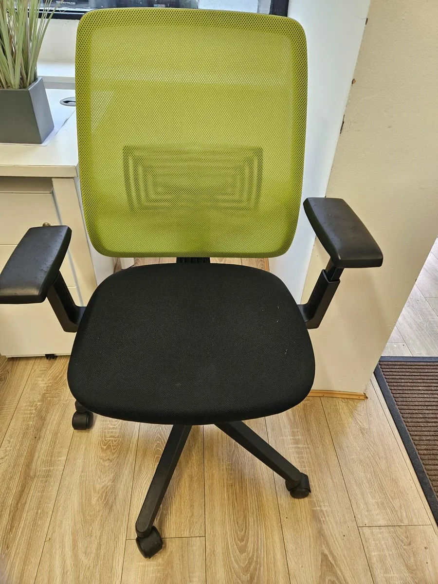 Haworth Very (Black) & Haworth Aloha (Green) - Image 3