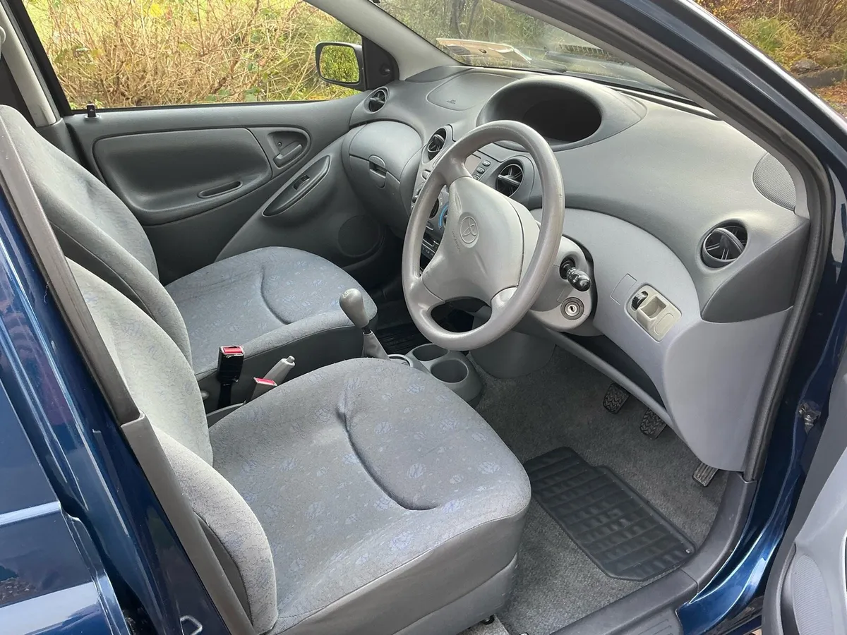 2003 Toyota Yaris 1.0 Petrol - Image 4