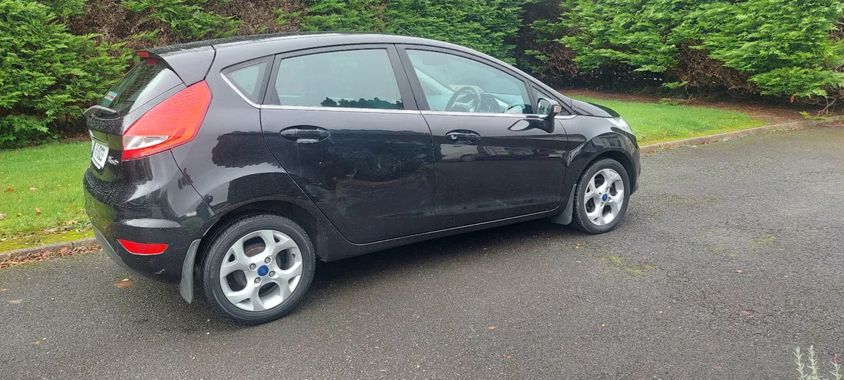 Ford Fiesta 2011 Petrol - Image 3