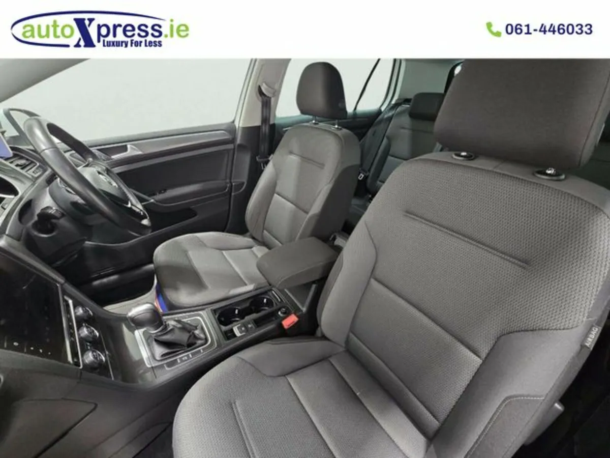 Volkswagen Golf 1.2 TSI Automatic, Reversing camer - Image 4