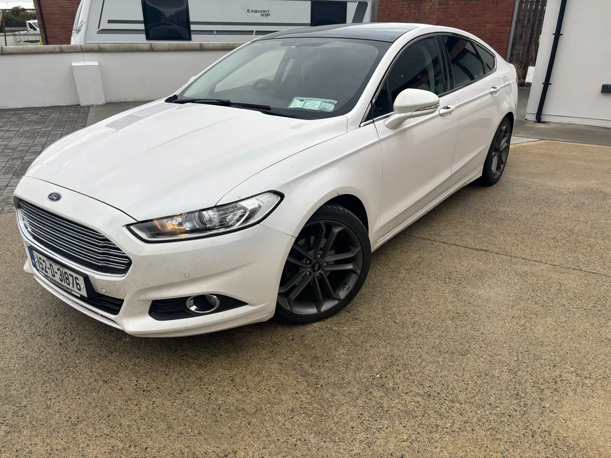 152 Ford Mondeo Z tech glass roof - Image 1