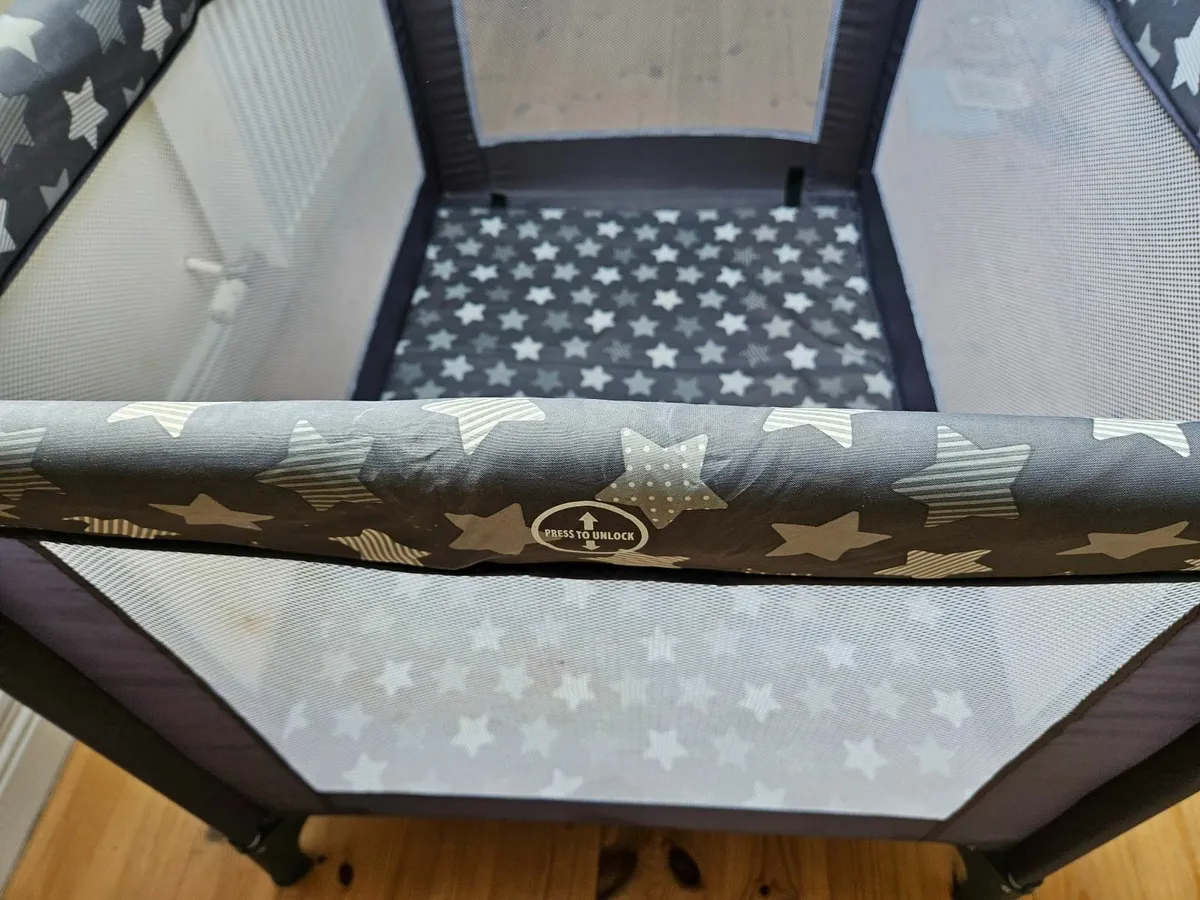 Travel Cot - Image 3