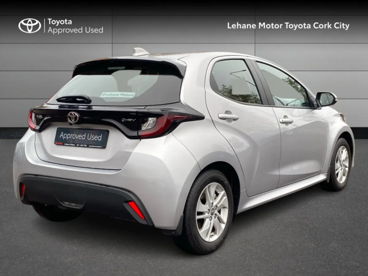 Toyota Yaris Yaris Hybrid 115 Luna - Image 2