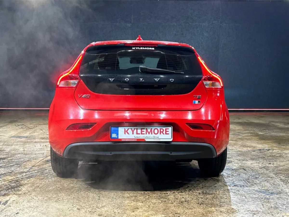 Volvo V40 1.5 AUTOMATIC - FACTORY ALLOYS - CRUISE - Image 4