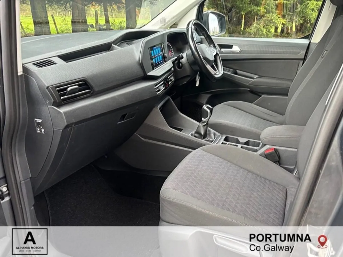 Volkswagen Caddy Maxi Life  7 Seater  2.0tdi 102B - Image 4