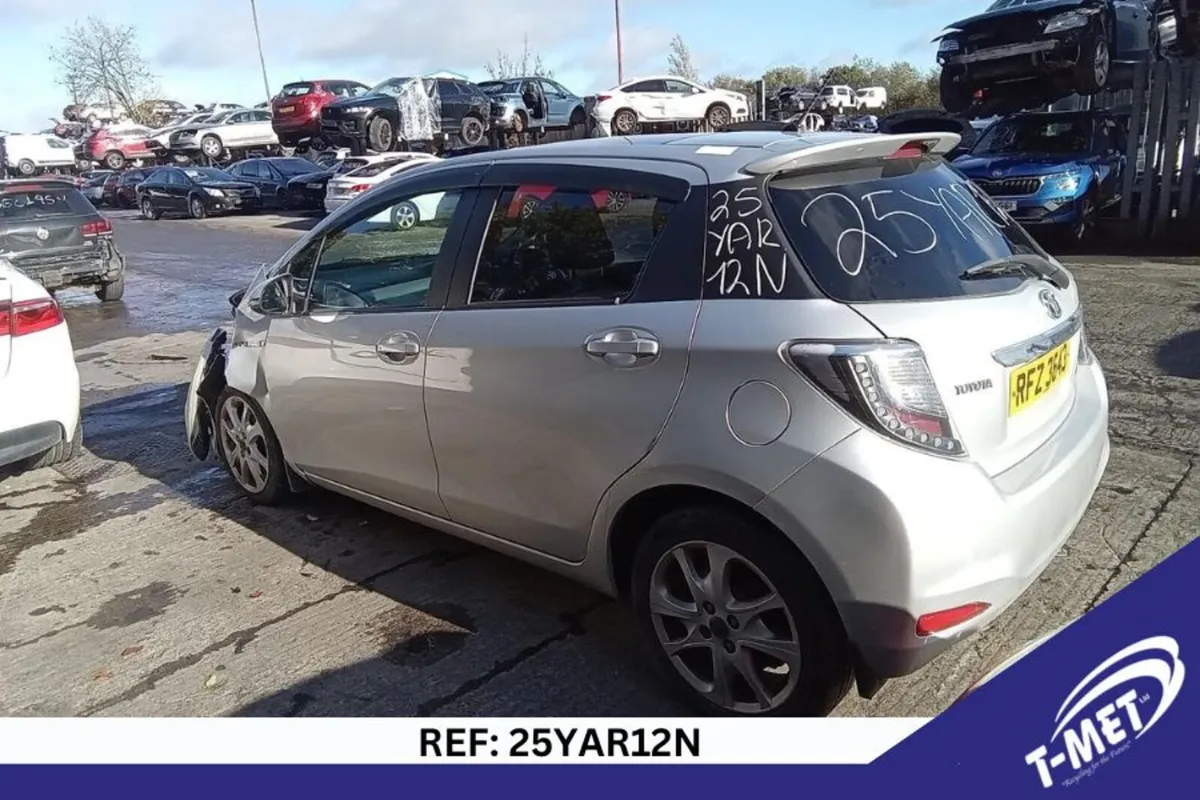 2014 TOYOTA YARIS BREAKING FOR PARTS - Image 4
