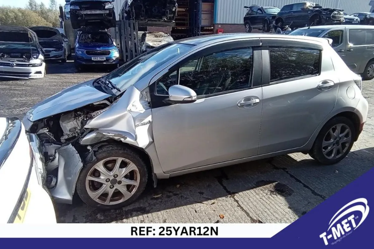 2014 TOYOTA YARIS BREAKING FOR PARTS - Image 3