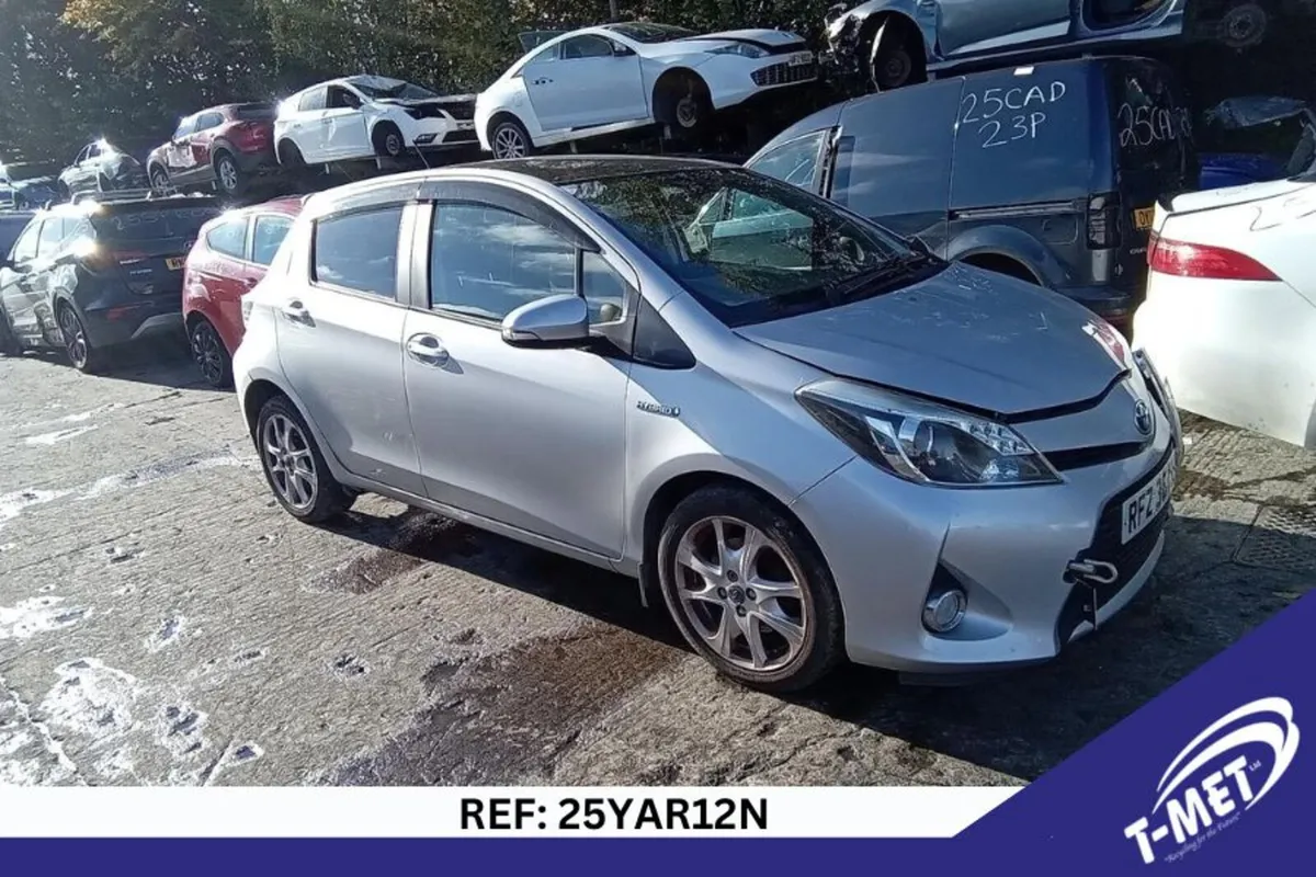 2014 TOYOTA YARIS BREAKING FOR PARTS - Image 1