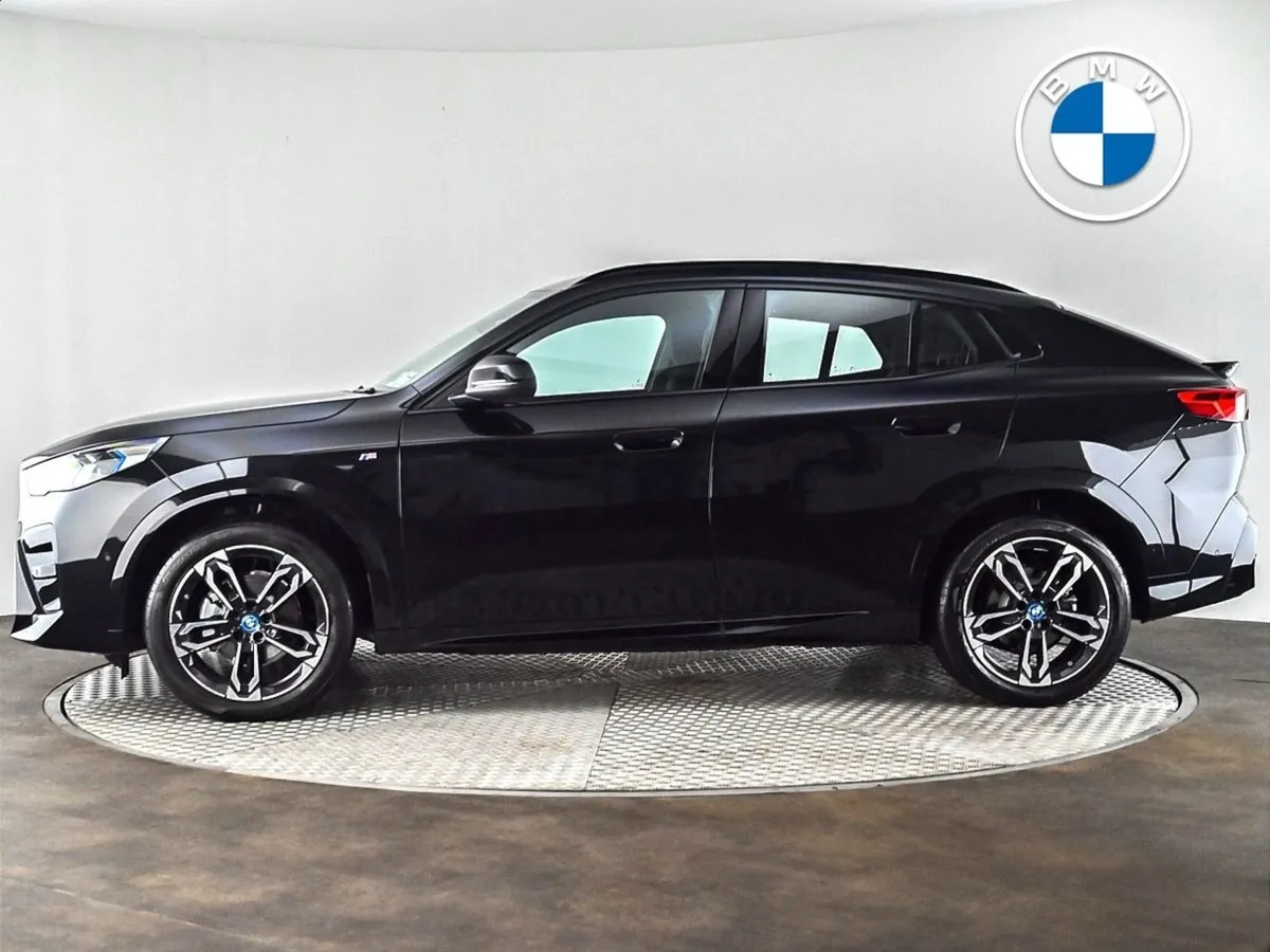 BMW iX2 Edrive20 M Sport - Image 3
