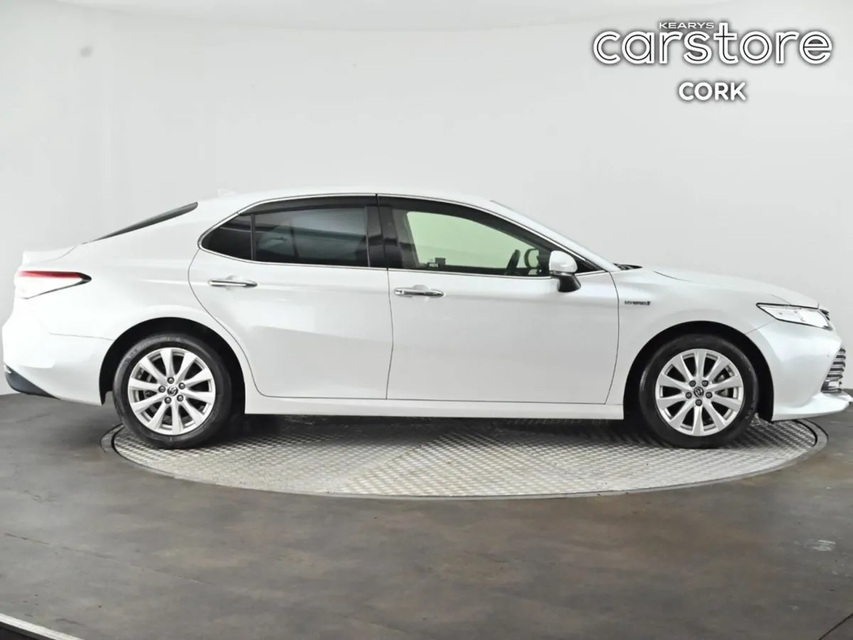 Toyota Camry 2.5 Hybrid Auto - Image 2
