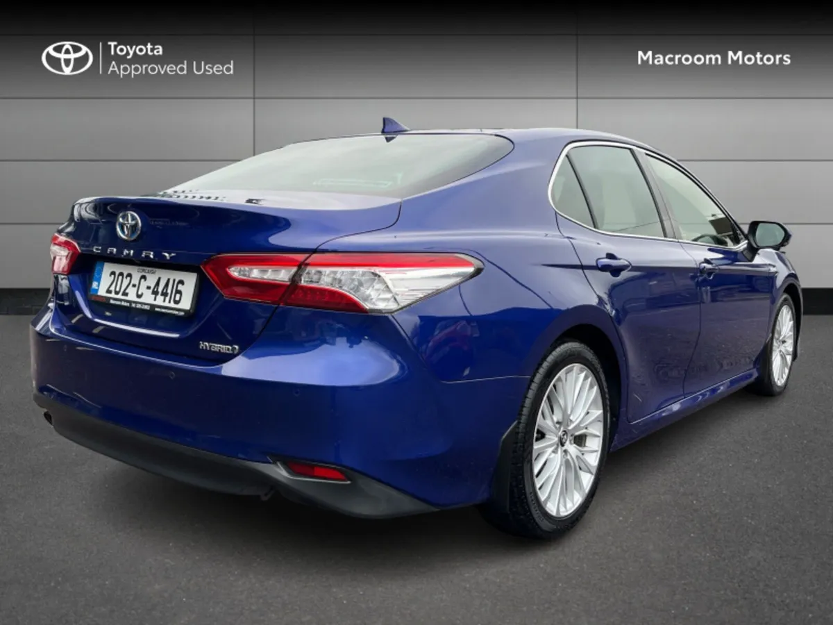 Toyota Camry HYBRID PLATINUM 4DR AUTO - Image 2
