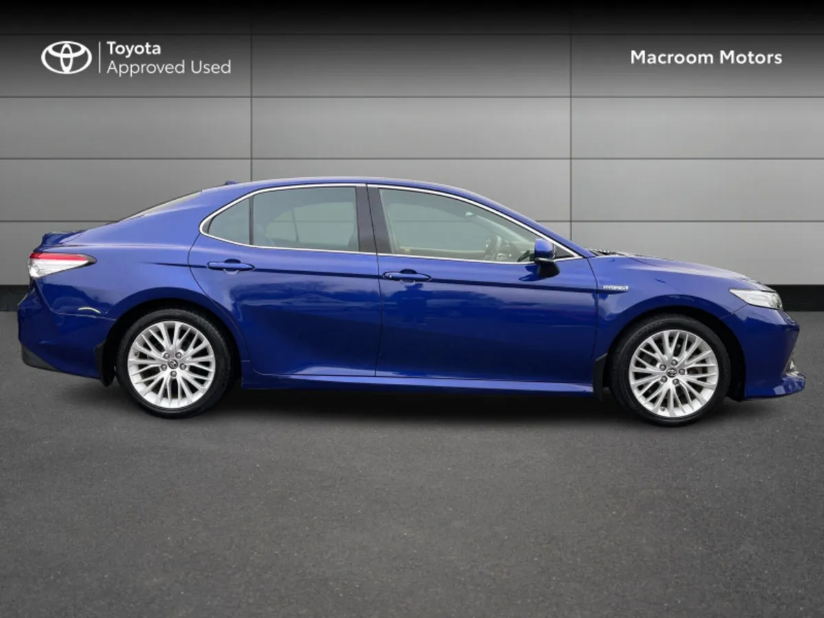 Toyota Camry HYBRID PLATINUM 4DR AUTO - Image 3