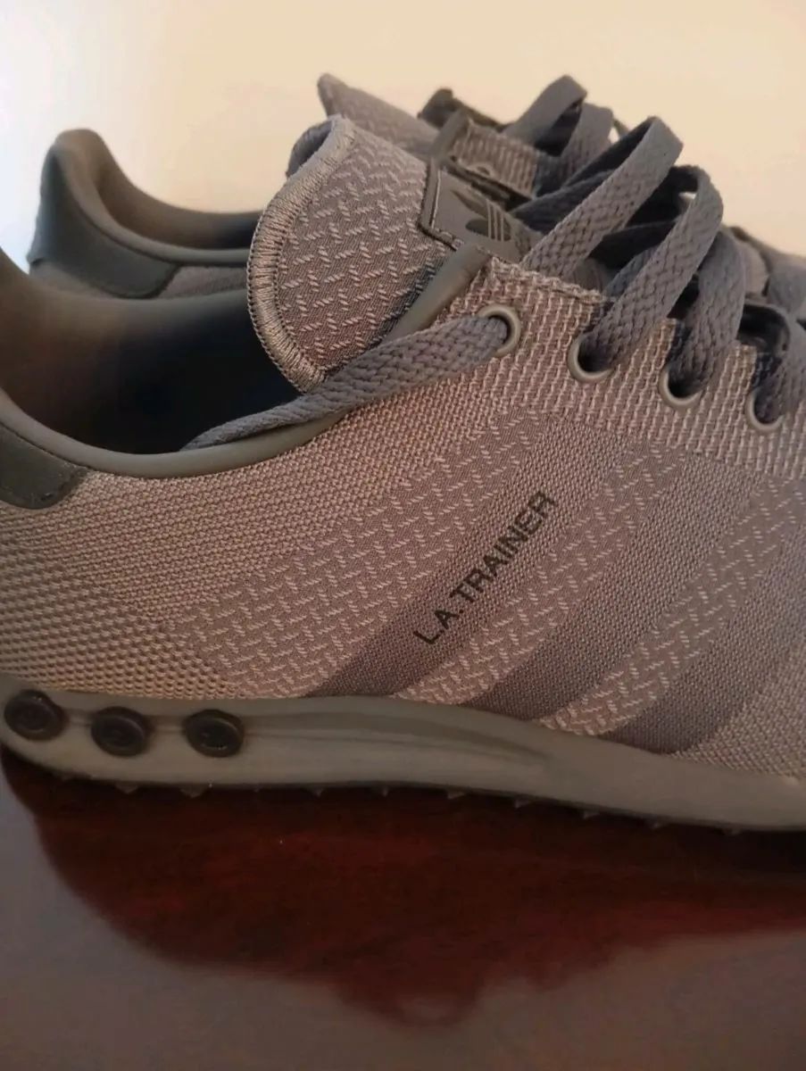 Mens Adidas trainers - Image 2