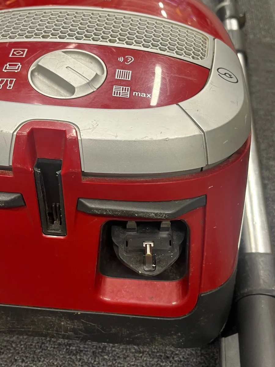 Miele Vacuum - Image 4