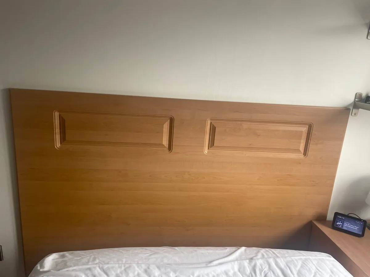 Headboard Double & 2 bedside lockers - Image 3