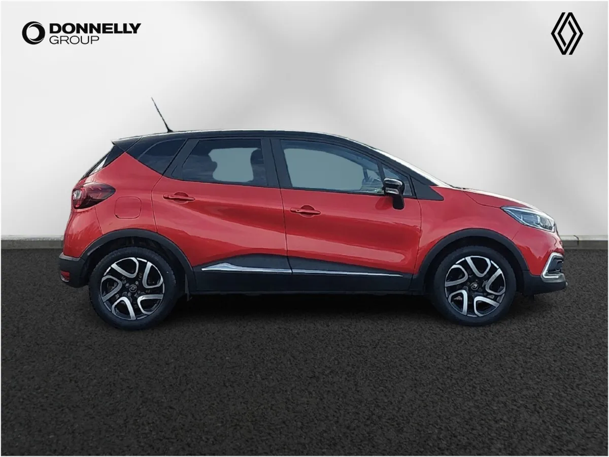 Renault Captur Hatchback Iconic - Image 3