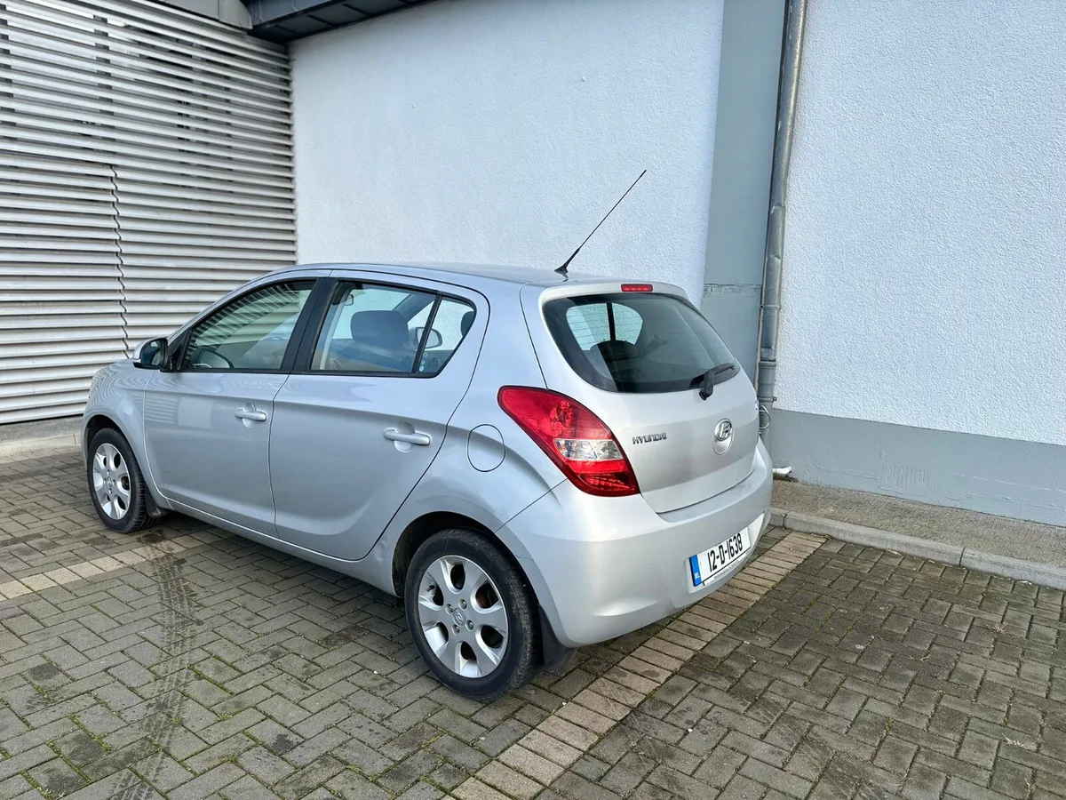 Hyundai i20 2012 - Image 4