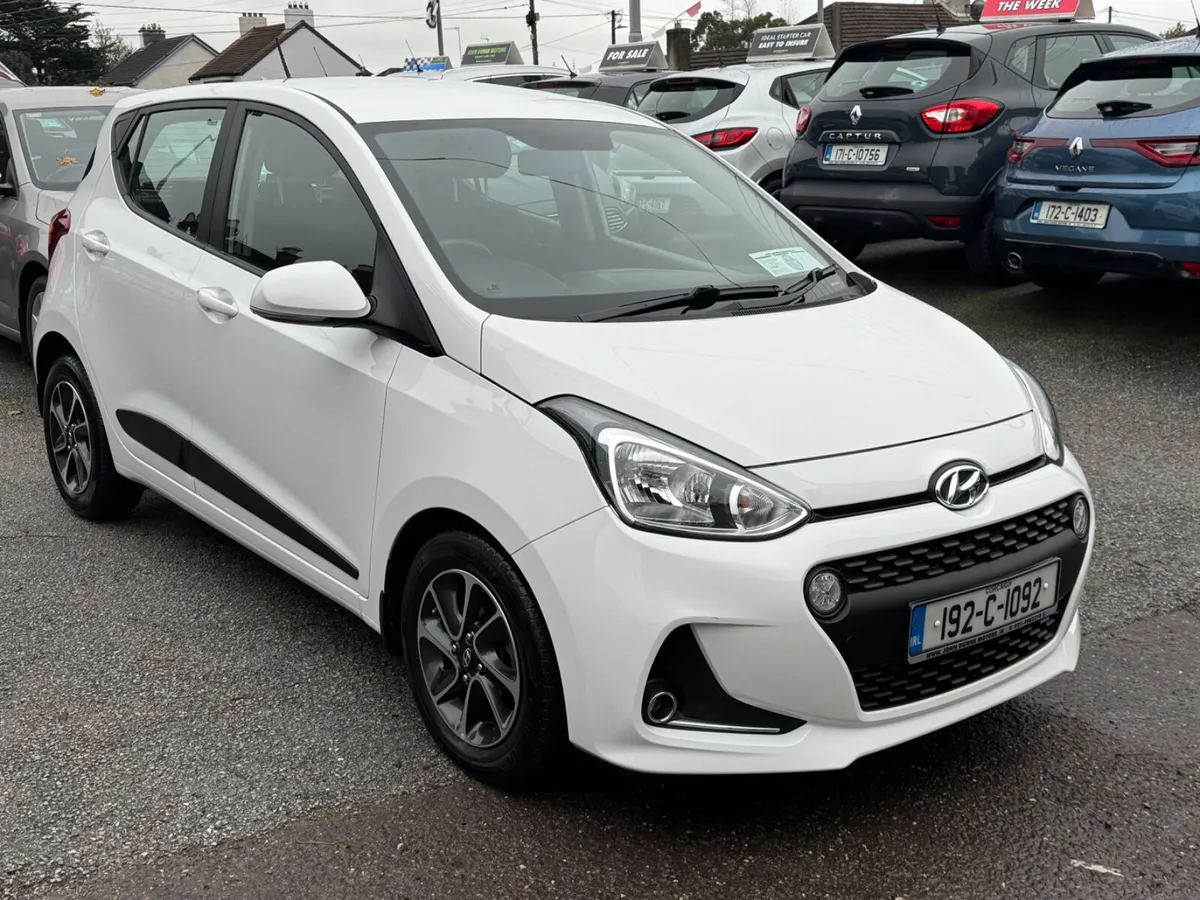 Hyundai i10 Deluxe very low mileage - Image 1