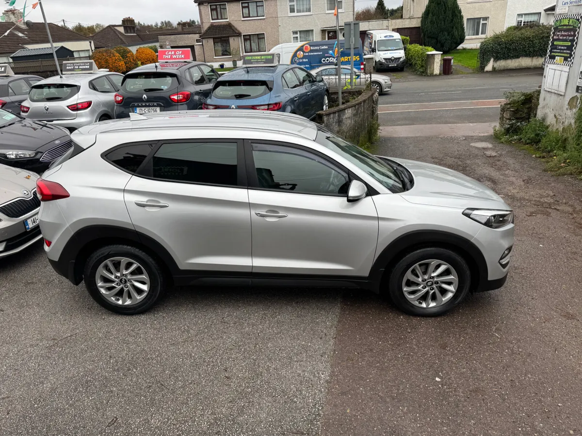 Hyundai Tucson Executive low mileage - Image 2