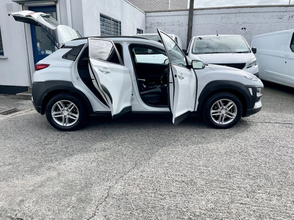 Hyundai KONA Comfort 1.6 Diesel 2 Seat Van,2021 - Image 3