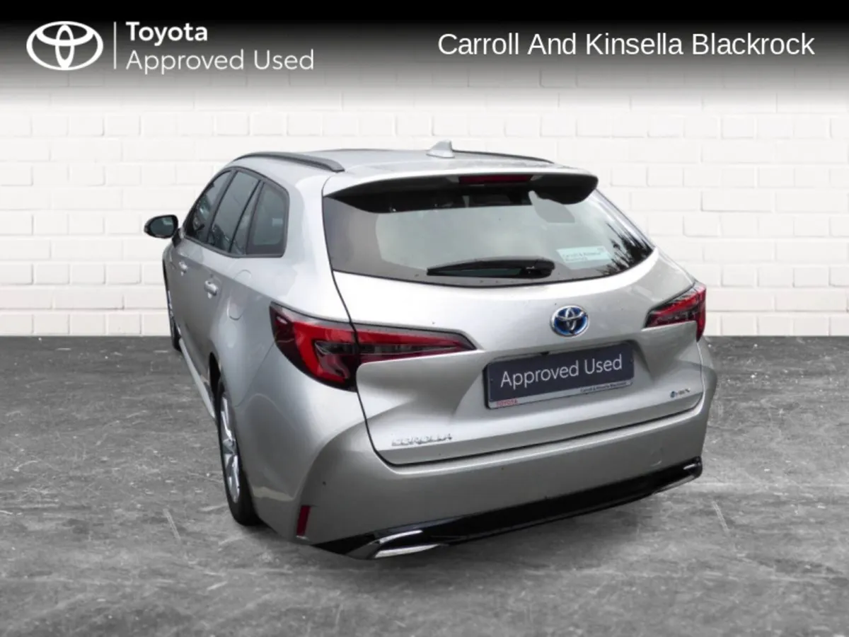 Toyota Corolla Touring Sport Luna - Image 2