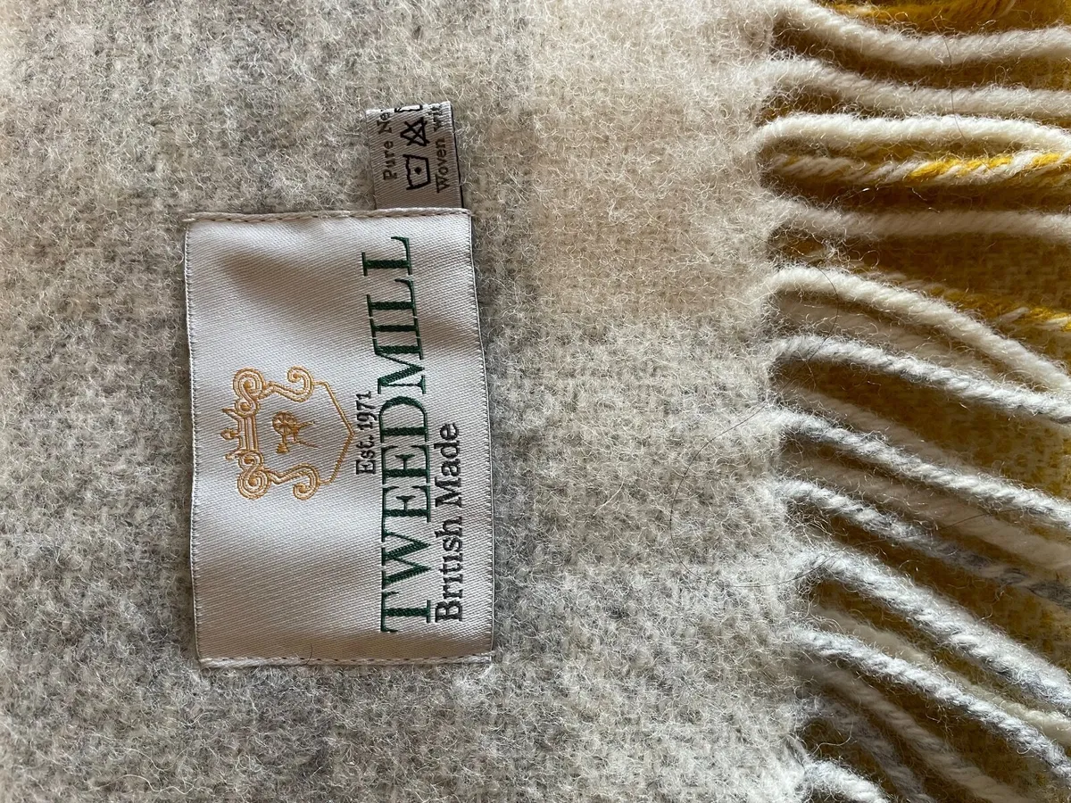 Wool throws / rugs - Image 2