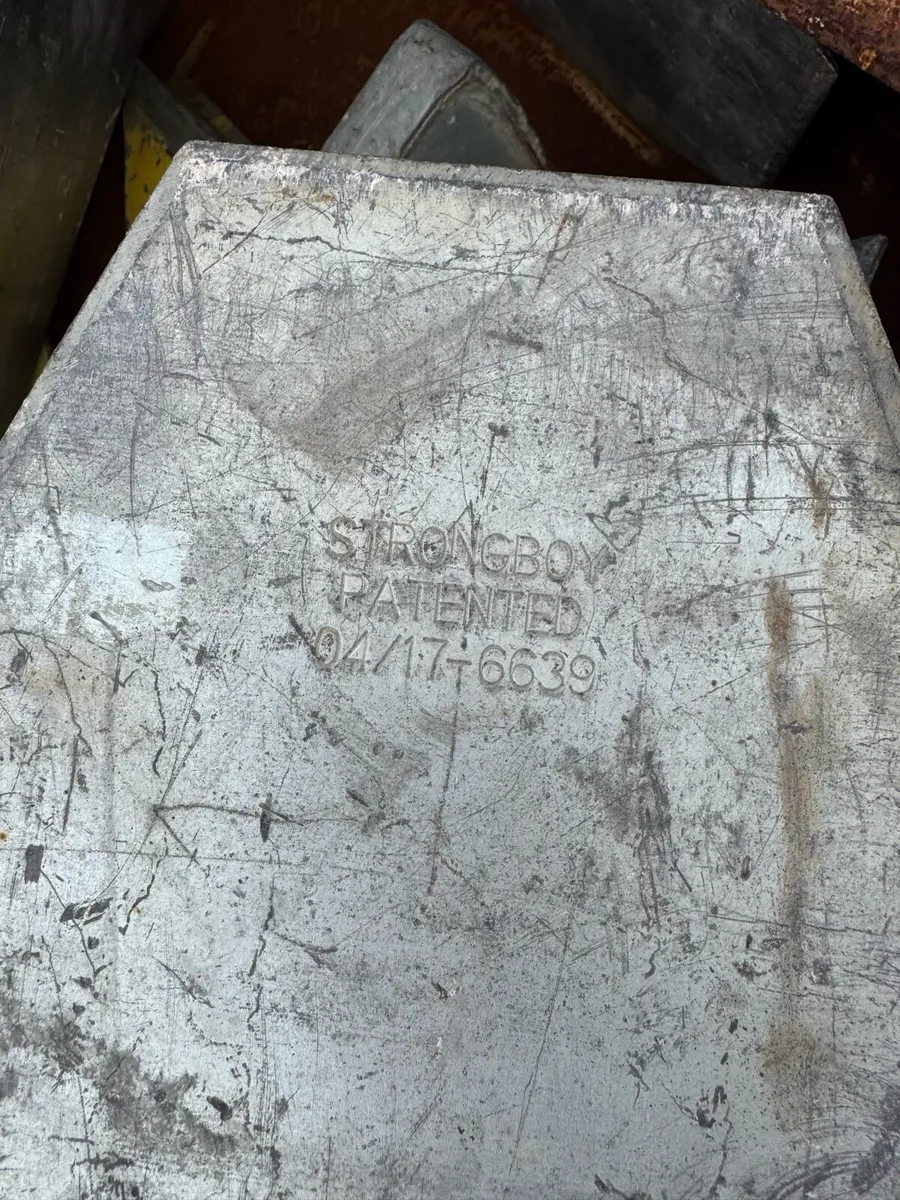 Strong boy - Image 3