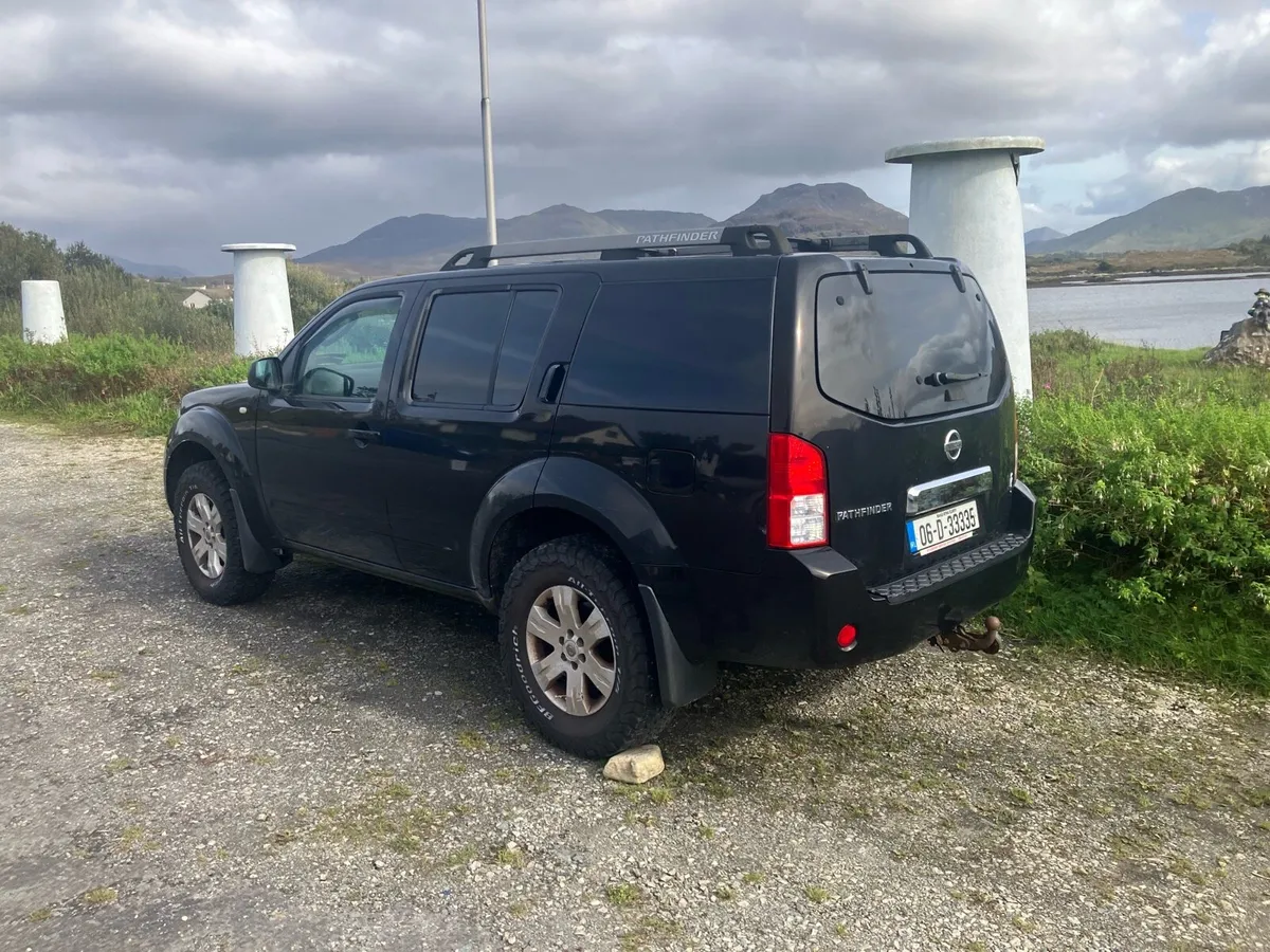 Nissan patrol van - Image 3