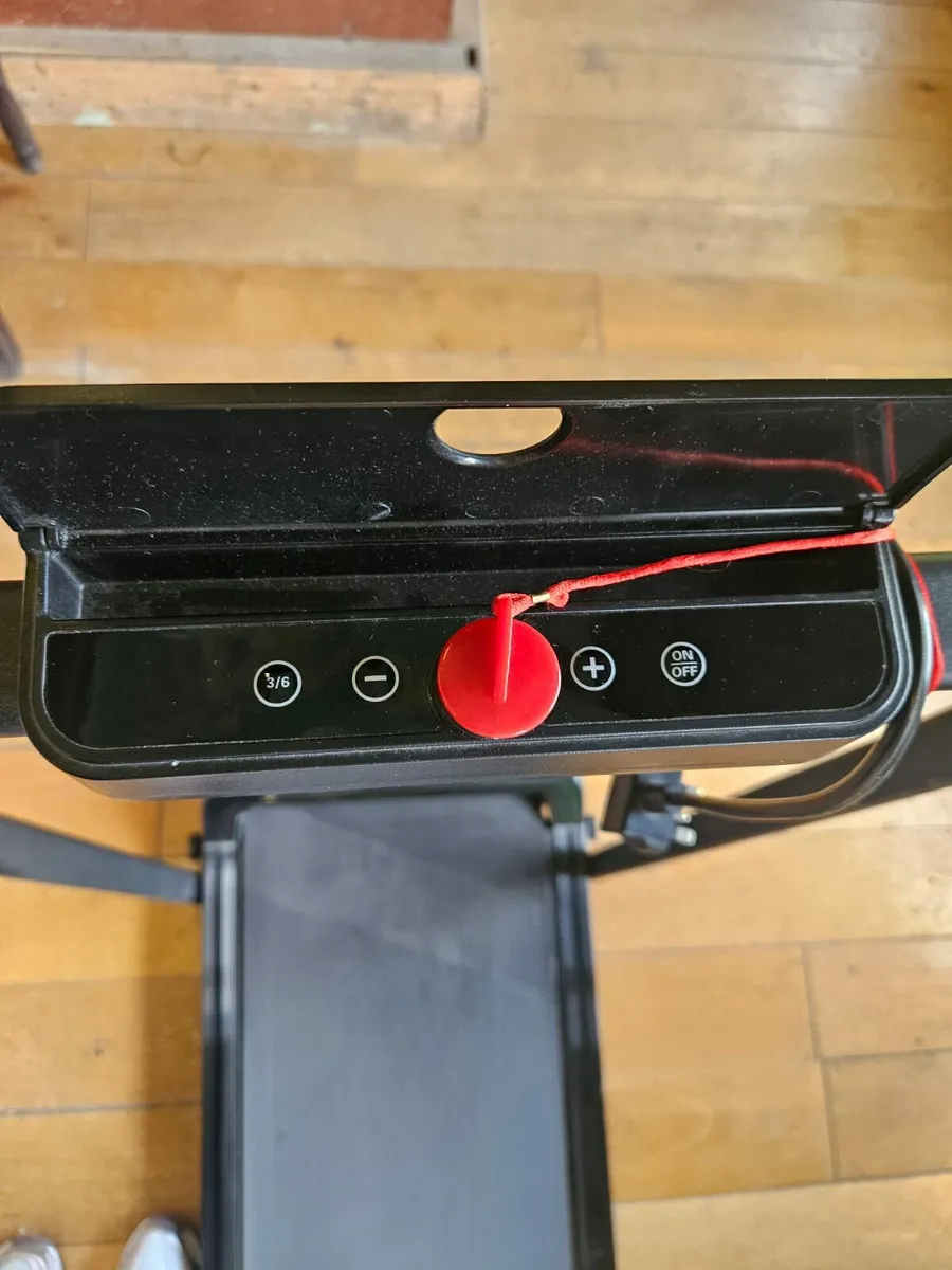 Foldable treadmill - Image 2