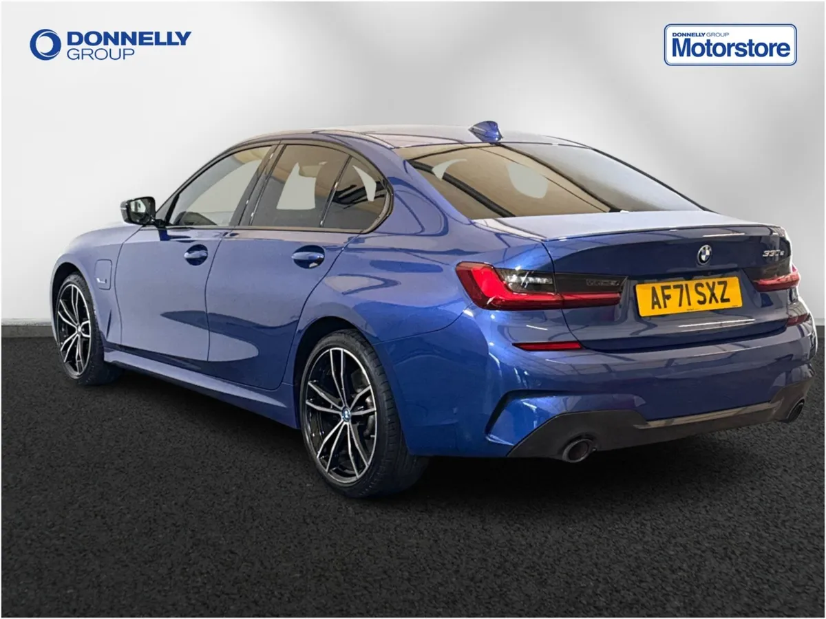 BMW 3 Series Saloon M Sport - Image 2