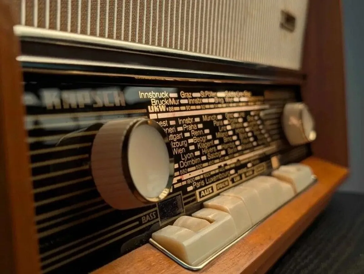 Vintage Kapsch Akkordino Super Valve Radio - Image 1