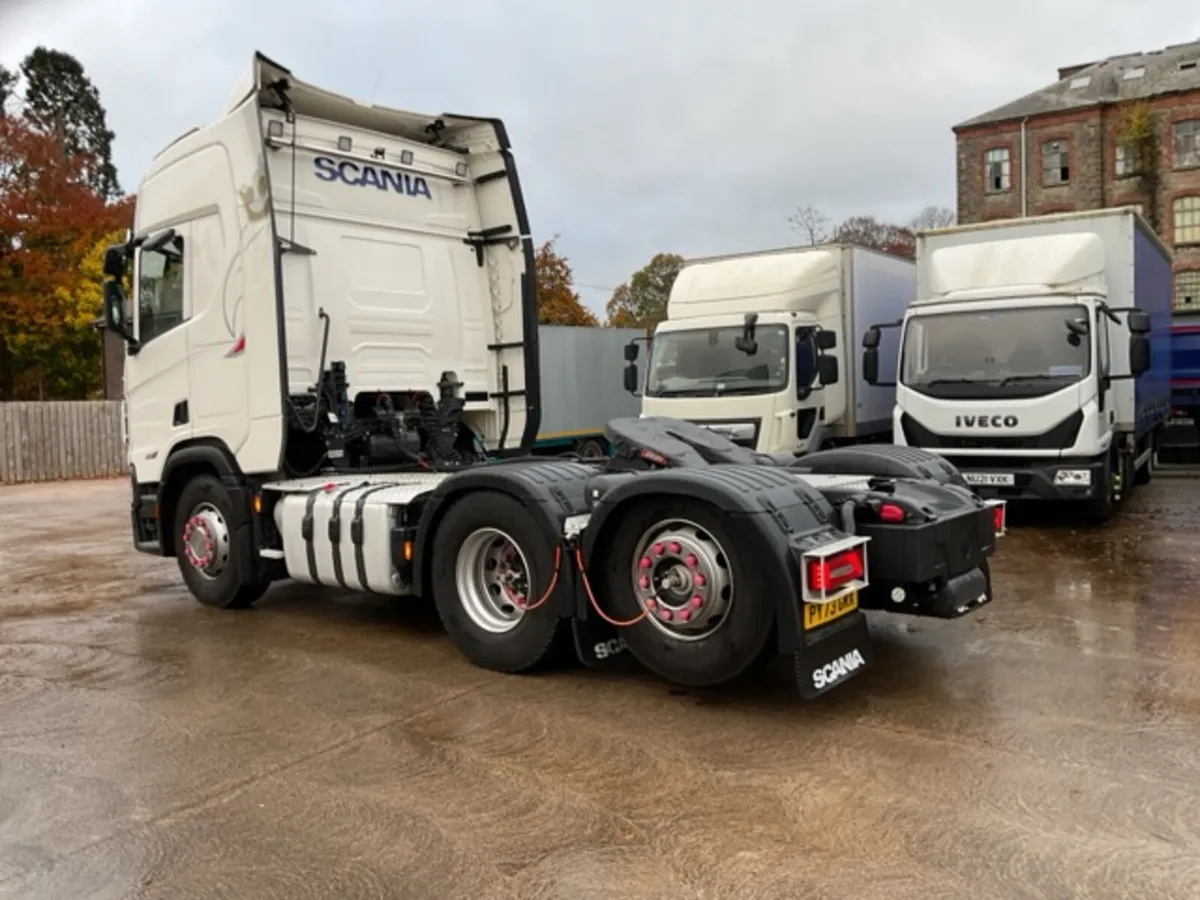 2023 Scania R560 6x2 Rear Lift - Image 4