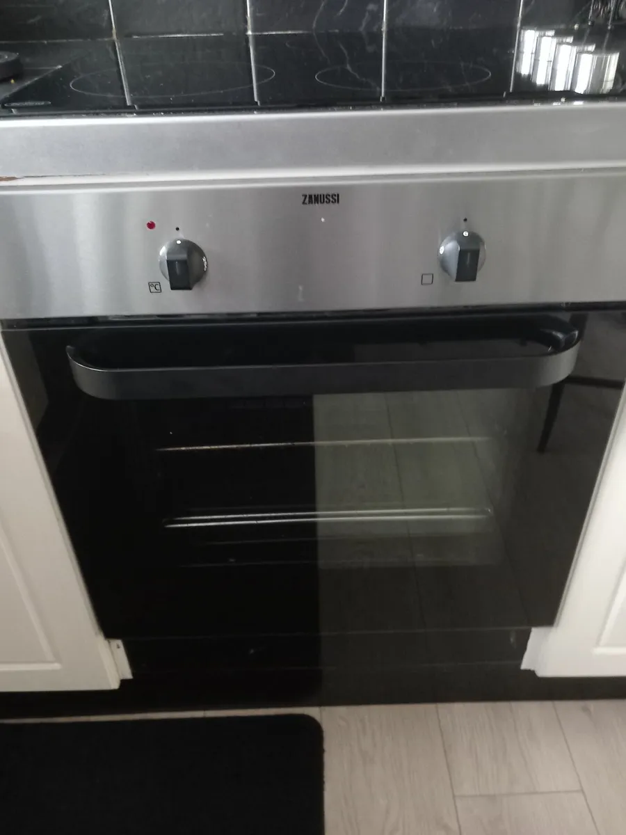 Electric  hob/oven - Image 2
