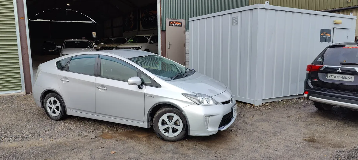 152 Toyota Prius NCT 2027 very clean car - Image 1