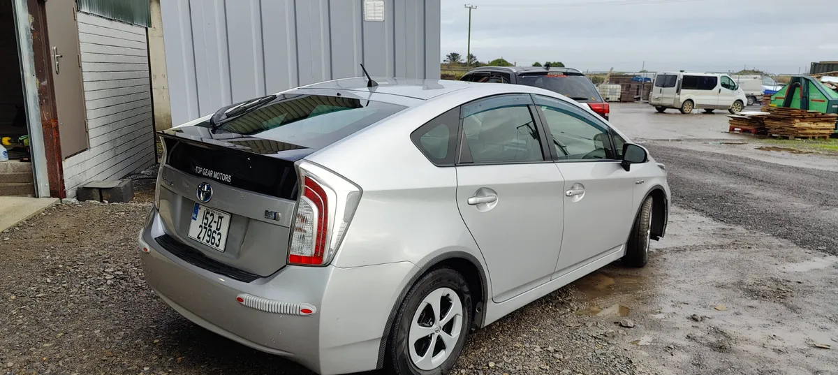 152 Toyota Prius NCT 2027 very clean car - Image 3