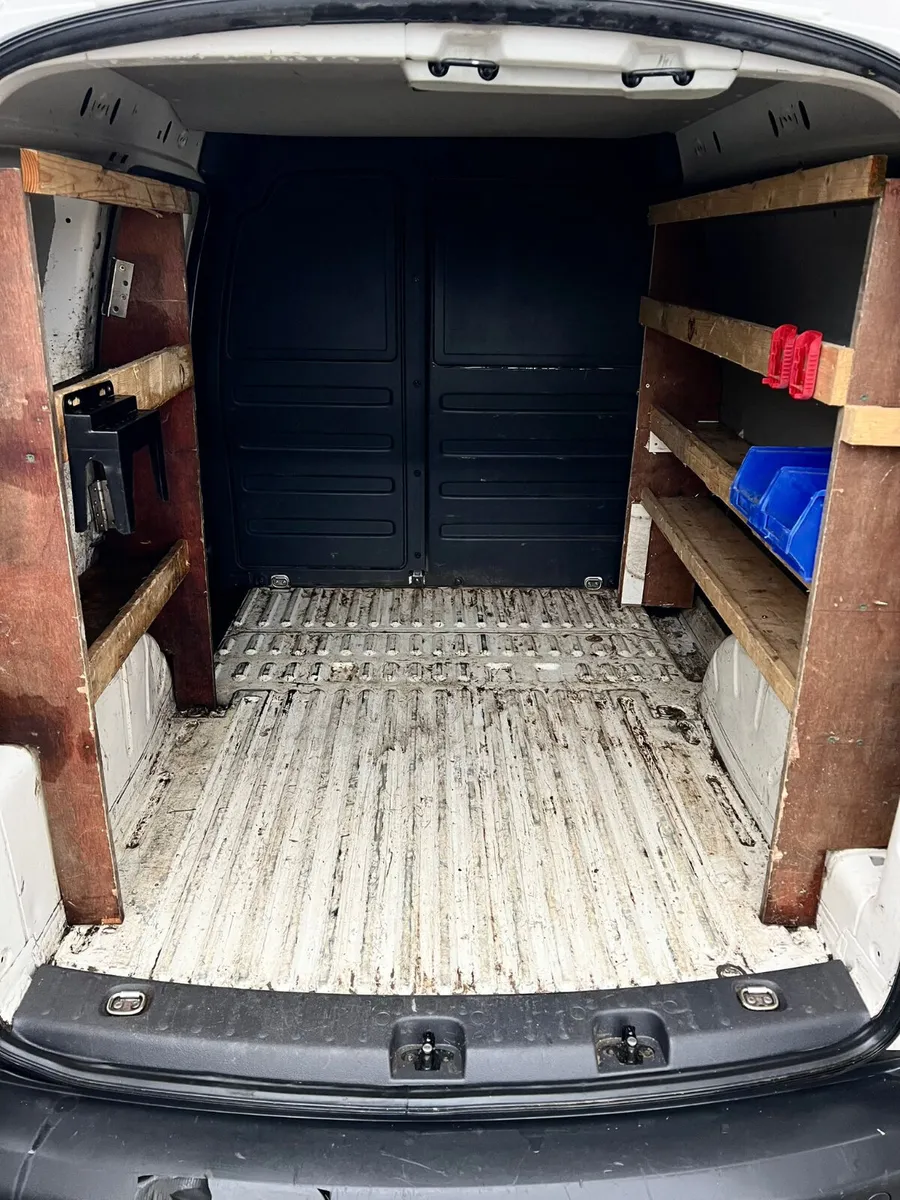 Volkswagen Caddy 152 1.6 TDI new doe 11/26 low km - Image 2