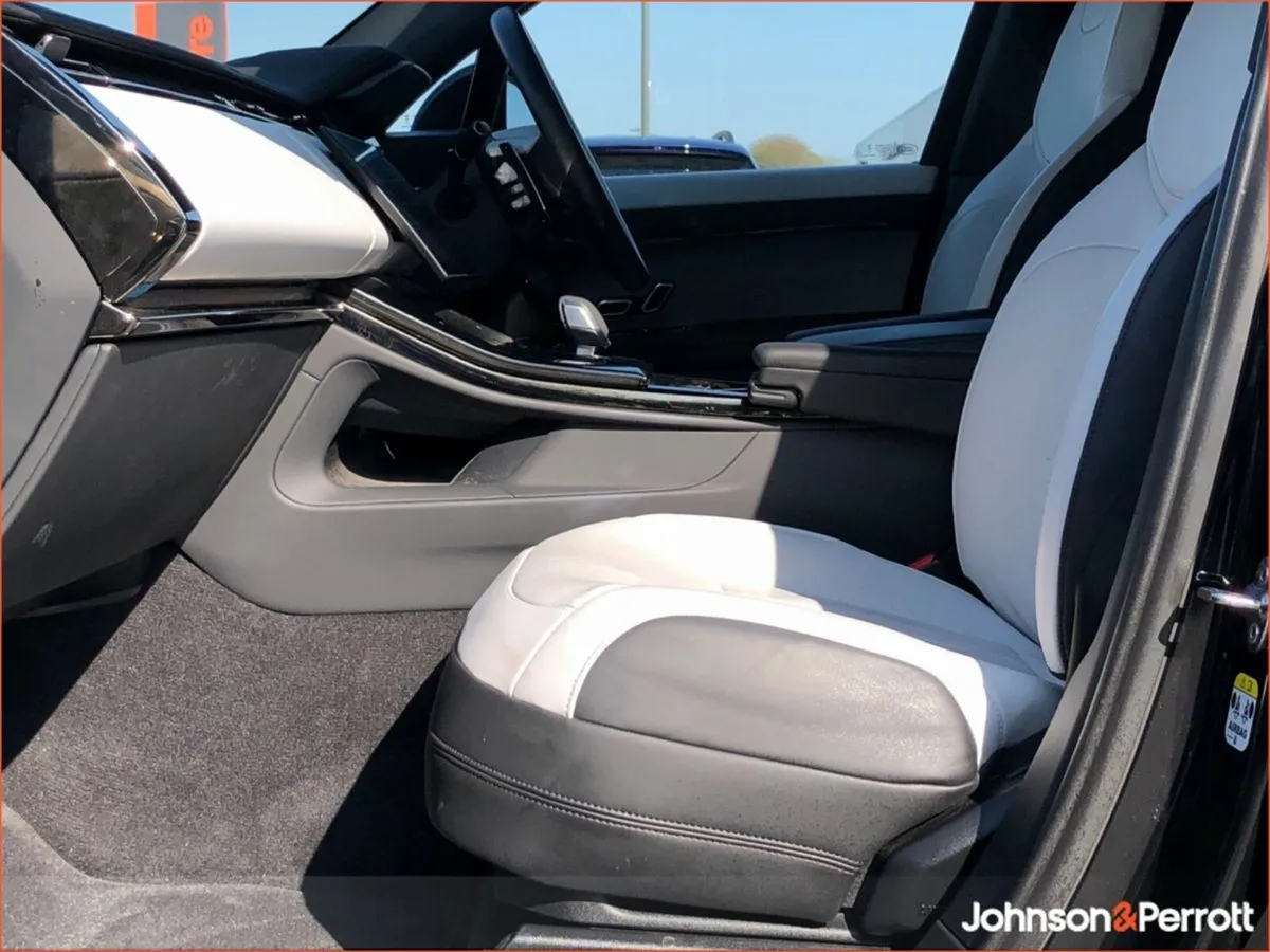 Land Rover Range Rover Sport 3.0 I6 PHEV SE - Image 4