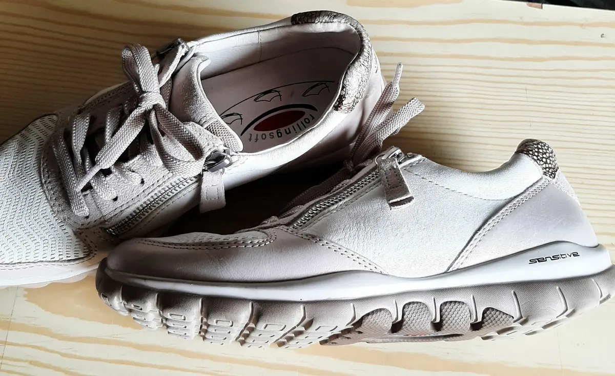 Ladies Shoes - Image 3