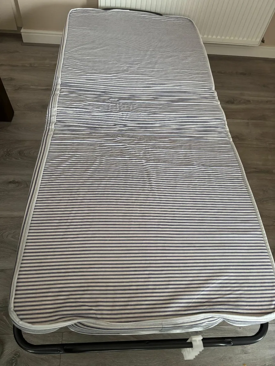 Single bed with mattress - Image 4