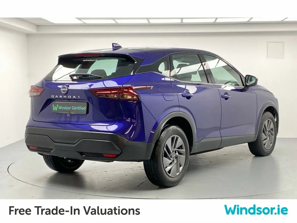 Nissan Qashqai 1.3 PET MILD HYBRID SV CVT - Image 4