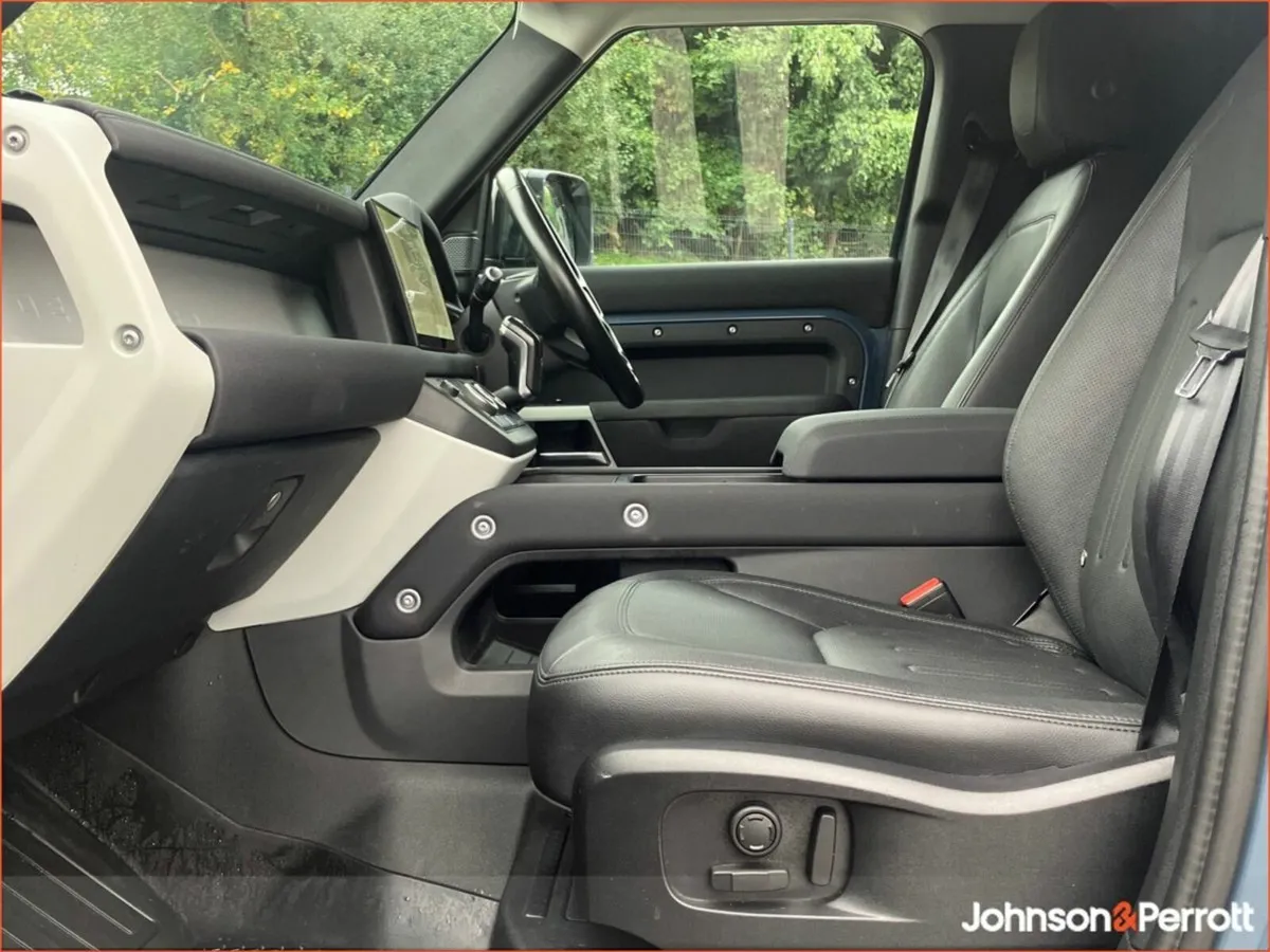 Land Rover Defender Commercial 110 SE 3.0 D (Price - Image 3
