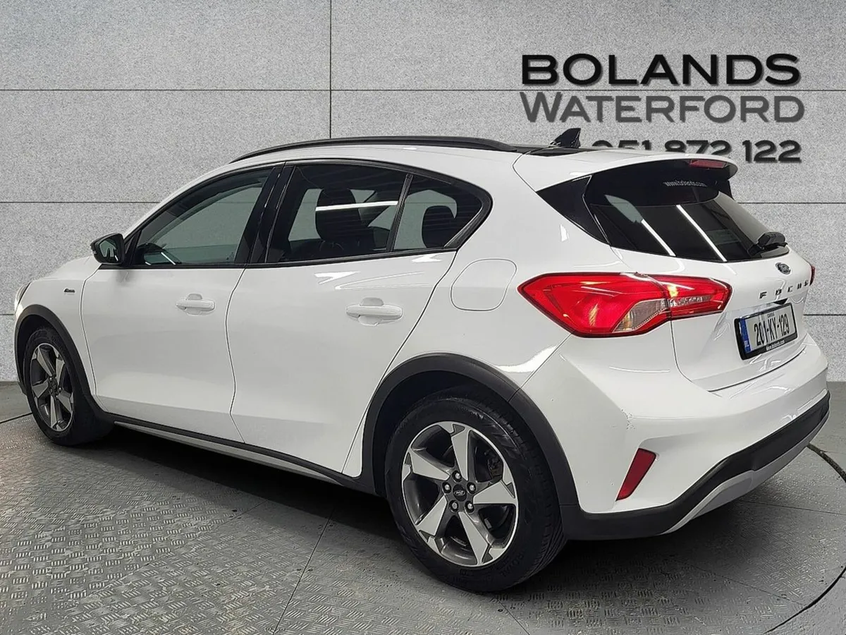 Ford Focus 1.0 Active 125PS Titanium - Image 3