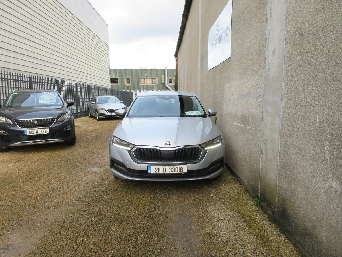 2021 Skoda Octavia 2.0 TDI AMBITION - Image 2
